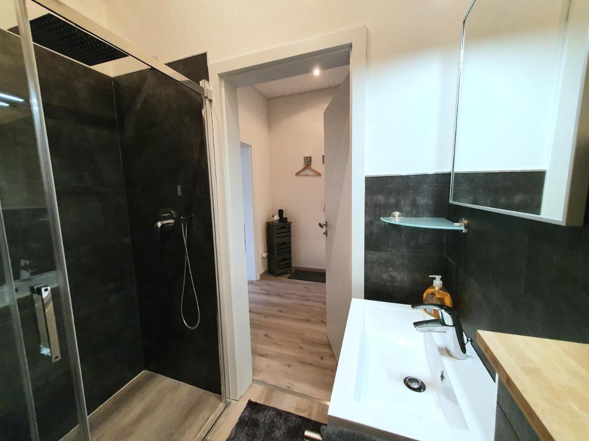 Moderne Wohlfuehloase Zentral In Seenaehe - Pillow Menu, 2 Stk 55" Smart Tvs, Netflix, Disneyplus Uvm ヴェター エクステリア 写真